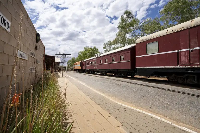 Red Centre Journey: Alice Springs Outback & Cultural Highlights