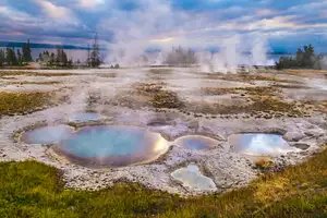 Yellowstone West Thumb Self-Guided Audio Walking Tour
