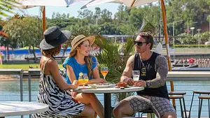 Bottomless Linner – Grazing, Sipping & Good Vibes