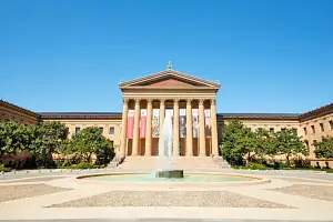 Philadelphia and Amish Countryside Guided Day Tour From NYC